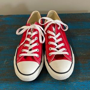 Red Converse Size 7M/9W